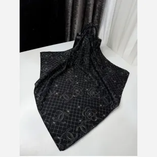 روسری نخ گلوریا قواره متوسط شب شنل رنگ سورمه ای