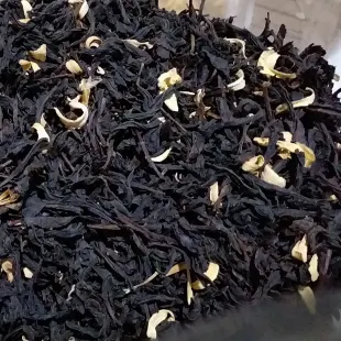 چای سیاه قلم با بهارنارنج چای ممتاز چای لاهیجان چای عطری 1000گرمی