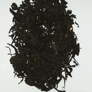 چای قلم سوزنی بدون ساقه بهاره لاهیجان 1404 ( یک کیلویی)