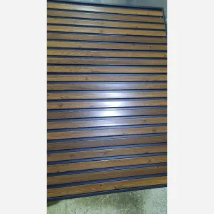 میزتاشو مسافرتی سایزبزرگ طرح ترموال ابعاد 82در58درارتفاع75