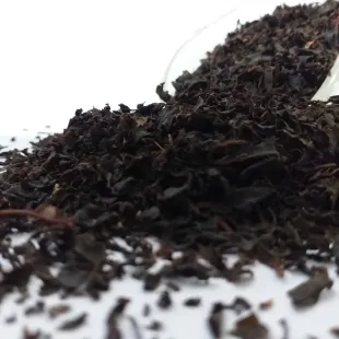 چای سیاه بهاره چای شکسته ممتاز چای لاهیجان جز بهترین های چای ایرانی 2کیلویی تخفیفی