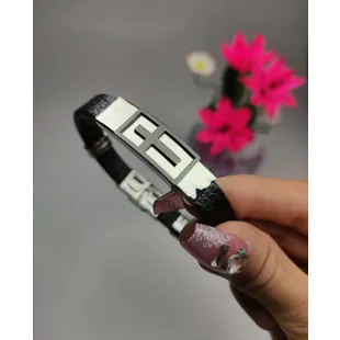 دستبند چرم (مصنوعی) با پلاک استیل (پس کرایه)