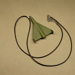 گردنبند شاهد 136 سبز ارتشی