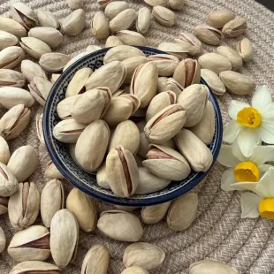 پسته خام عباسعلی پارینا وزن 1 کیلو