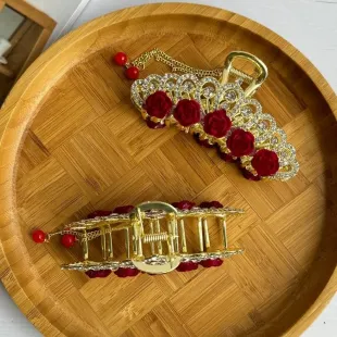 کلیپس فلزی مجلسی نگین دار گل مخمل