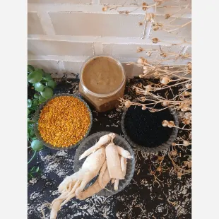 معجون ارده عسل گرده گل سیاه دانه آدم گیاه 400 گرمی معجون ویژه و مقوی