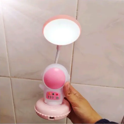 چراغ مطالعه فضانورد 