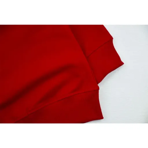 بلوز پسرانه دورس یلدایی طرح کاج رنگ قرمز گزینه ها سایز 9تا10سال(سایز55)