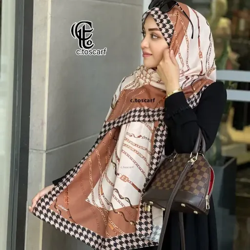 شال طرح تسمه ای نخی دور چرخ دوز قواره 70*200 سانتی متر اسپرت رنگ قهوه ای روشن