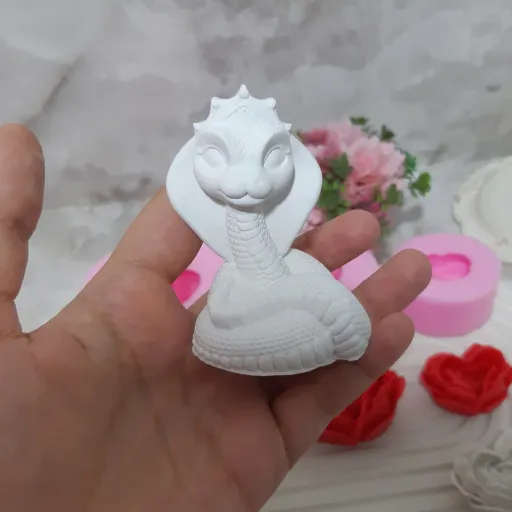 قالب سیلیکونی مار مناسب برای شمع و سنگ مصنوعی