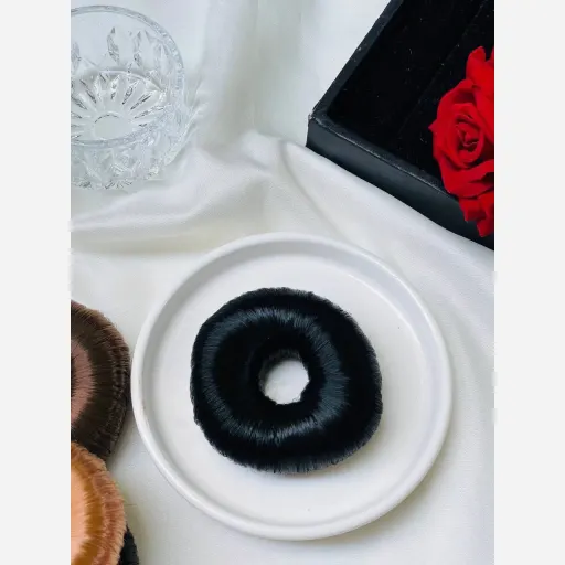پروتز مو گوجه ای رنگ قهوه‌ای تیره