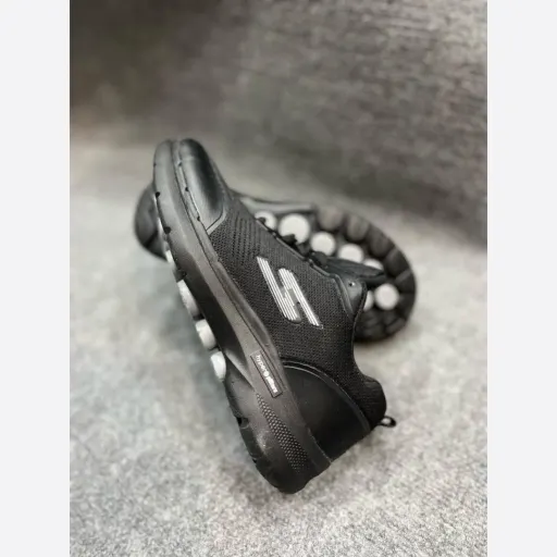 کفش کتانی اسپرت اسکیچرز کد 12 مشکی