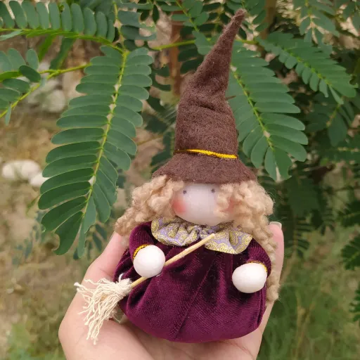 عروسک جادوگر بقچه کاملاً مطابق تصویر ابعاد 13سانتیمتر