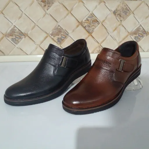 کفش مردانه چرم طبیعی مجلسی و روزمره تبریز شیک و راحت تولید شرکت بهگام تبریز (ارسال رایگان)  سایز و رنگ مشکی 43