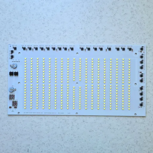 چیپ ال ای دی 300 وات بی کی ماژول بلالی پرژکتوری 220 ولت رنگ مهتابی.    chip MS-300w led 220v چیپ پرژکتوری 