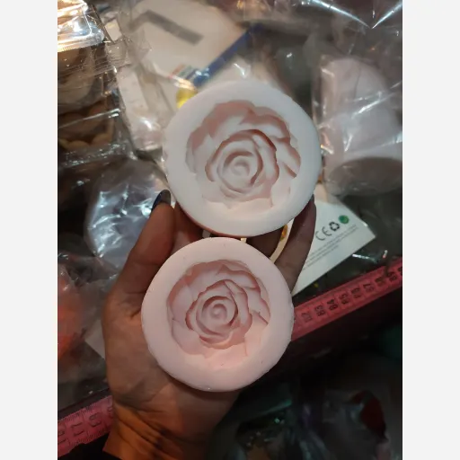 قالب سیلیکونی گل رز سایز کوچک