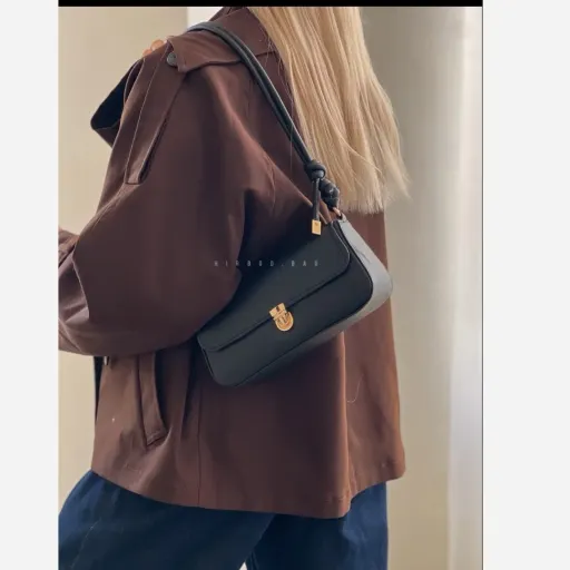 کیف پاسپورتی زنانه دسته شلنگی رنگ مشکی