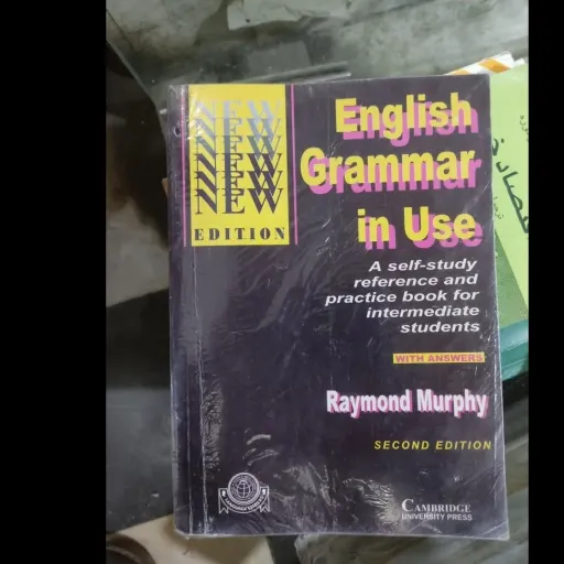 کتاب ENGLISH GARAMAR IN USE  دست دومِ تمیز دست دوم