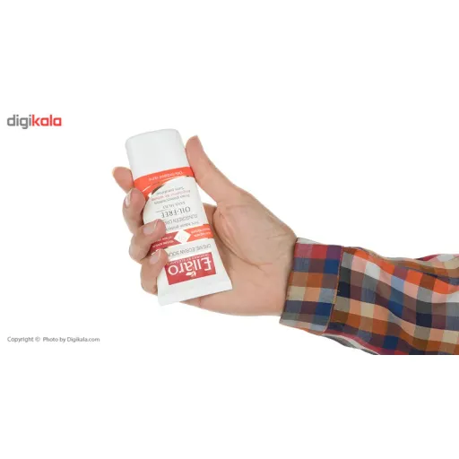 کرم ضد آفتاب الارو مدل Oil Free تحت لیسانس حجم 40 میلی لیتر