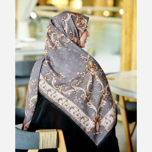 روسری نخ گلوریا آذین 