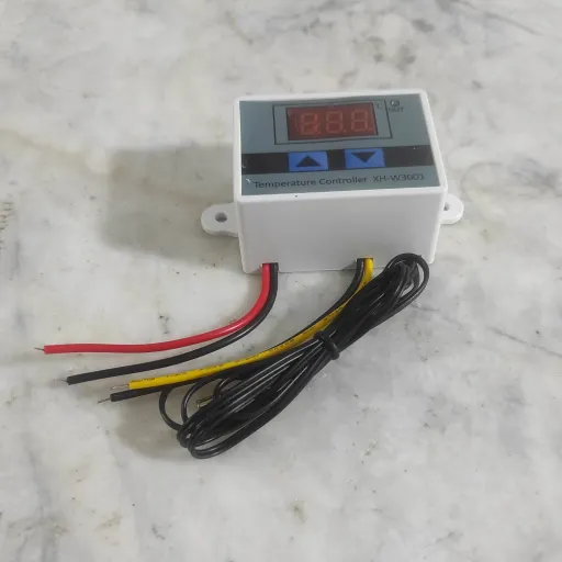 ماژول ترموستات دیجیتالی سرمایش و گرمایش 220 ولت به همراه سنسور XH-W3001