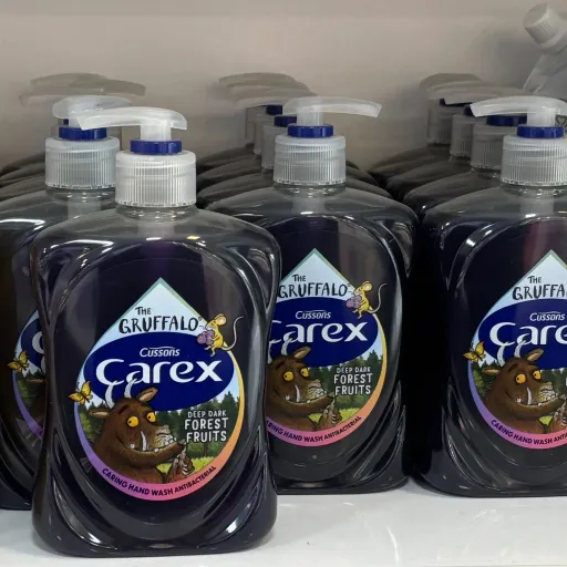 مایع دستشویی آنتیباکتریال کرکس Carex رایحه میوه های جنگلی حجم 250 میلی