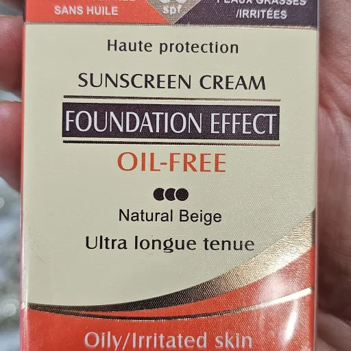 ضد آفتاب الارو مناسب پوست چرب رنگ بژ طبیعی و spf30