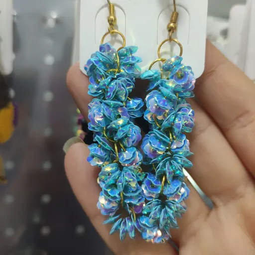 گوشواره خوشگل و دخترونه،جلوه ای زیبا و با درخشش عالی