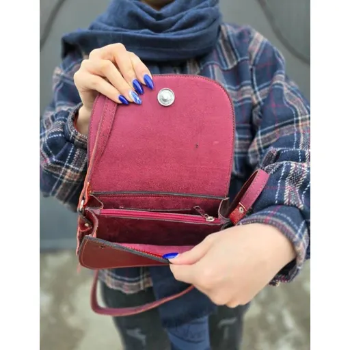 کیف دوشی چرم پروانه میانه