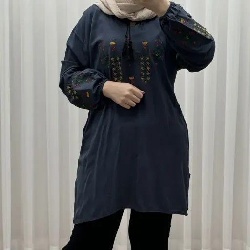 تونیک گلدوزی آی جان نخی شسته شده فری سایز تا 48 چهارفصل کمربنددار بدون آبرفت و رنگ رفت سایه نمیندازد گزینه ها شتری
