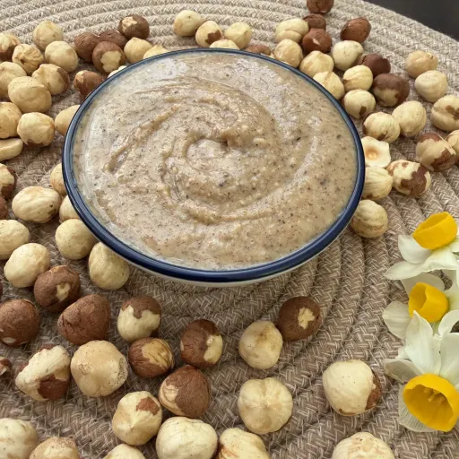 کره فندق ایرانی پارینا وزن 250 گرم