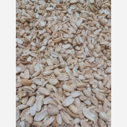 بادام مخصوص کره گیری محلی آستانه اشرفیه یک کیلویی 