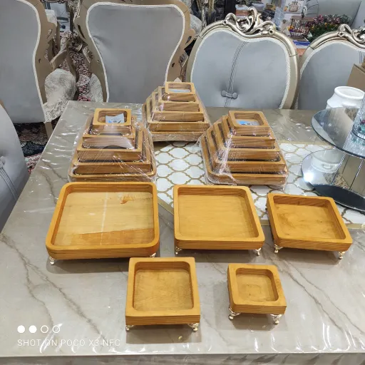 ظرف پذیرایی 5 تیکه چوبی پایه دارطرح مربع