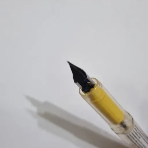خودنویس   خطاطی قطر 0.3  ( F ) جوهر زرد  سری پرپی برند پلاتینیوم ژاپن 