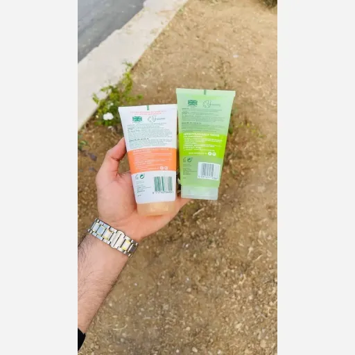 شوینده های صورت Simple  حجم 150 میل  محصول اصل انگلستان   نوع Refreshing Facial Wash (سبز)