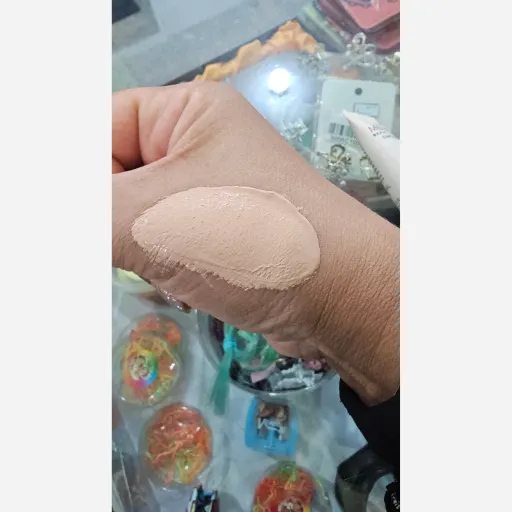 کانسیلر تیوپی میس استار شمارهc04