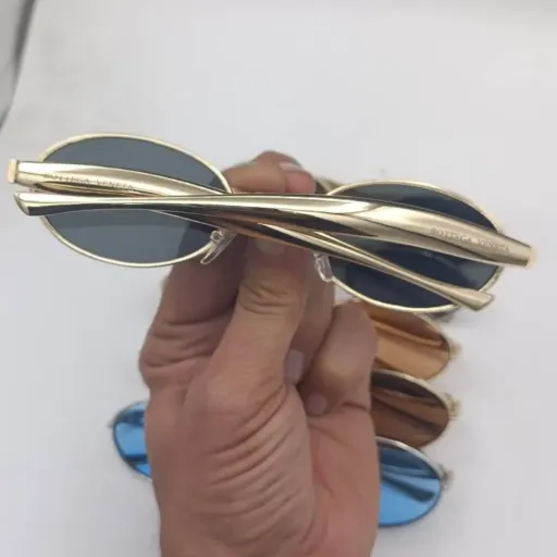 عینک آفتابی فلزی بوتگا مدل مستر کوالیتی با استاندارد UV400 مناسب صورت ریز و متوسط رنگ طلایی عسلی