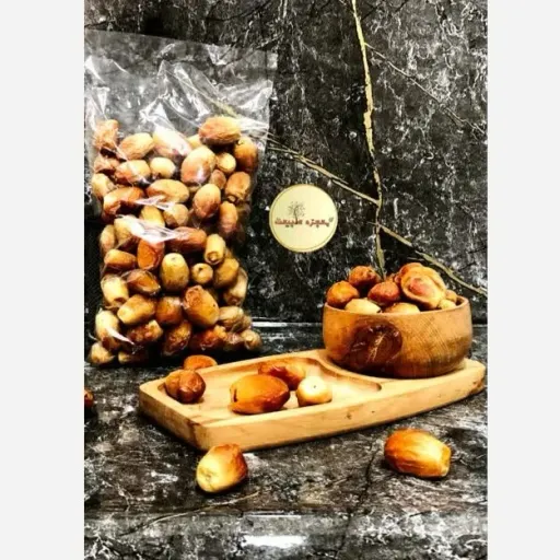 خرما زاهدی (500 و 1000 گرمی)امسالی در وزن های 1000 گرمی