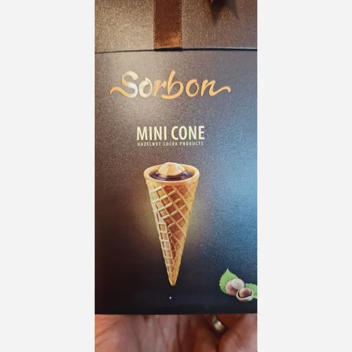 شکلات مخروطی کادویی فندقی و ساده 260 گرم سوربن