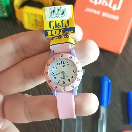 ساعت دخترانه بسیار زیبا برند ژاپنی کیو کیو
