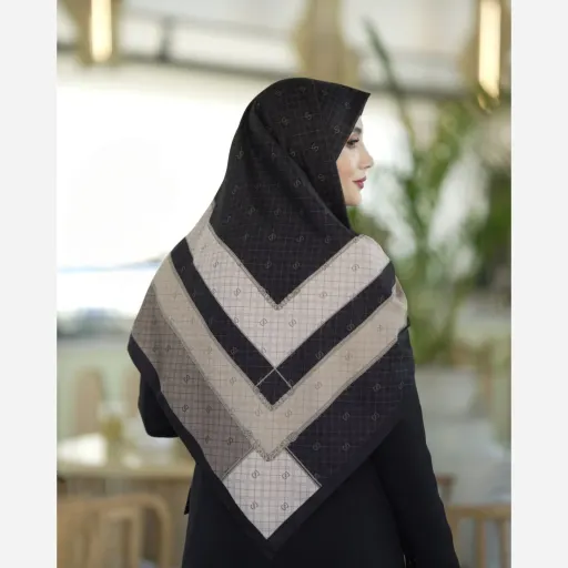 روسری ابریشم توییل زنجیر گوچی پترنینه