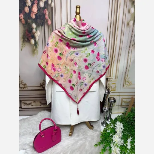 روسری نخ کاستوم گلهای ریز سرخابی