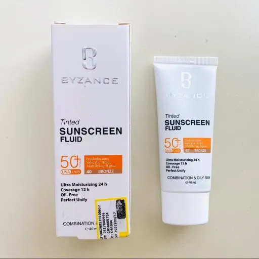 فلوئید کرم ضد آفتاب رنگی بیزانس spf50 رنگ 40 پوست چرب و مختلط 