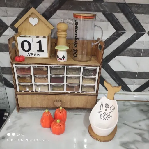 جا قاشقی کنار گازی سرامیکی و چوب