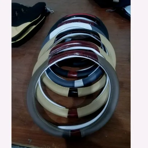 دورفرمون قالبی چرم درجه باتیکه های چرم ورنی برای انواع خودرو های ایرانی رنگبندی جور و مختلف رنگ های: کرم. نسکافه ای، قرمز،سفید طوسی