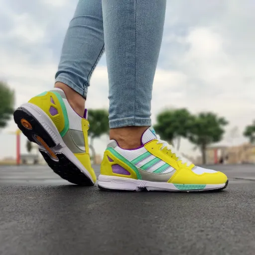 کتونی zx9000