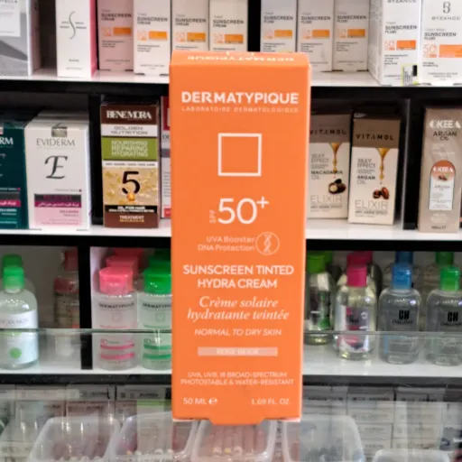 کرم ضدآفتاب رنگی پوست خشک SPF50 رز بژ درماتپیک