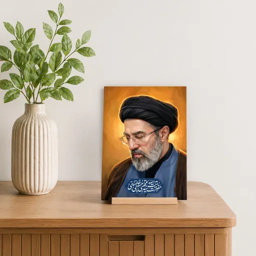 تابلو عکس رهبر انقلاب چاپ شده بر روی تخته شاسی - طرح 1019 سایز 40*60