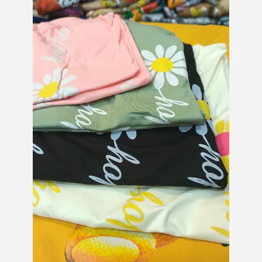 ست تاپ وشلوارک قواره دار زنانه گل بابونه رنگ اجری