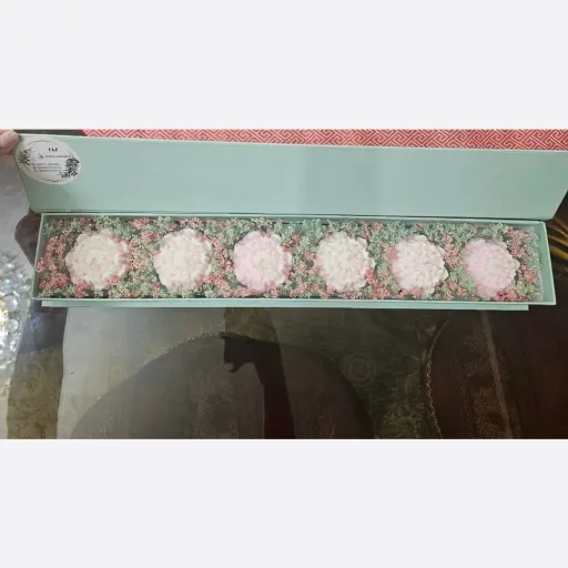 باکس گل و شمع جاودان عطری(دردار)